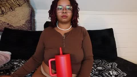 Snapshot of khayaparker chatting on April 2026 08:45:01 AM Khaya online show from April 2026 08:45:01 AM