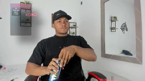 khen_west1 online show from October 2025 06:52:02 PM