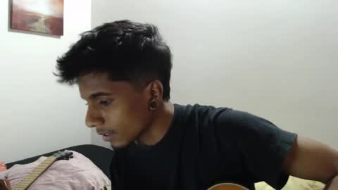 Snapshot of khevinlopezonig chatting on December 2024 10:02:02 PM khevinlopezonig online show from December 2024 10:02:02 PM