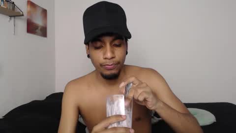 Snapshot of khevinlopezonig chatting on September 2025 05:51:02 AM khevinlopezonig online show from September 2025 05:51:02 AM