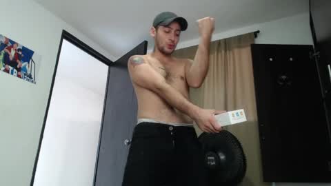 Snapshot of khevinlopezonig chatting on March 2026 03:35:02 PM khevinlopezonig online show from March 2026 03:35:02 PM