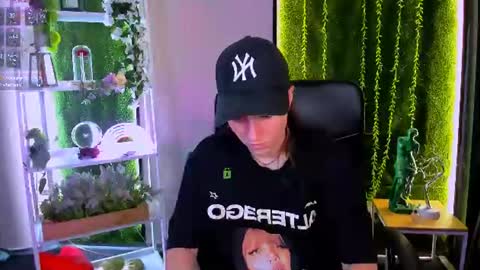 Snapshot of khloebeauty chatting on July 2026 12:20:01 PM khloebeauty online show from July 2026 12:20:01 PM