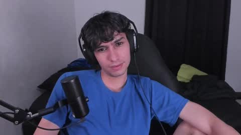 khozler_ online show from October 2025 12:52:02 AM