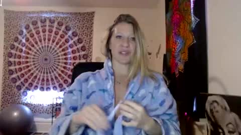 Snapshot of khwildnnout chatting on December 2024 06:42:01 PM KELLYWILDNNOUT online show from December 2024 06:42:01 PM