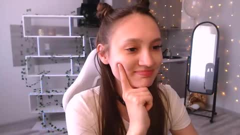 Kiana online show from May 2026 09:38:02 AM