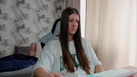 kianna_dior_ online show from April 2026 09:19:01 AM