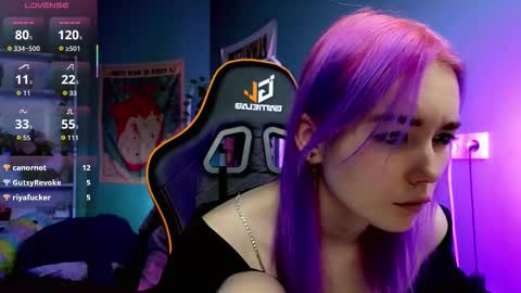 Snapshot of kiara_dream chatting on October 2025 09:15:01 PM Kira online show from October 2025 09:15:01 PM