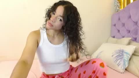 Kiara online show from April 2026 03:33:02 PM