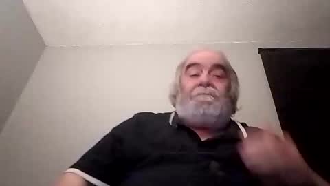 Snapshot of kickinme chatting on October 2025 10:45:01 PM KICKINME online show from October 2025 10:45:01 PM