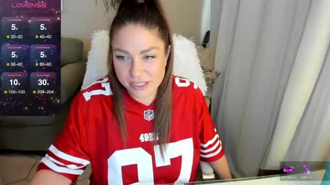 Snapshot of kierareines chatting on December 2024 11:08:01 PM Kiera Reines online show from December 2024 11:08:01 PM