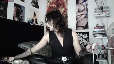 Snapshot of kiiller_queen chatting on April 2026 07:11:01 PM kenny online show from April 2026 07:11:01 PM