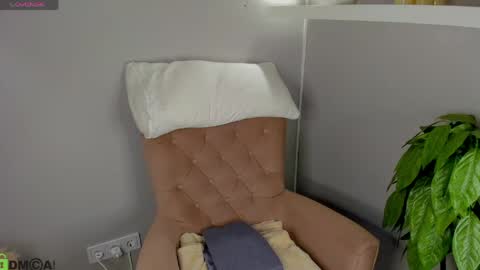 KiittieX online show from May 2026 07:04:01 AM