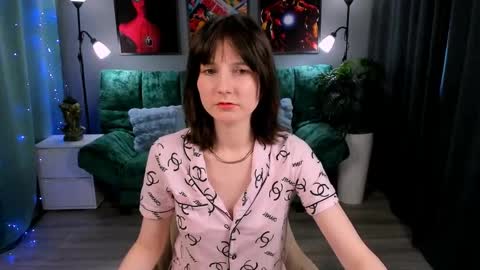 Kika online show from April 2026 02:15:02 PM