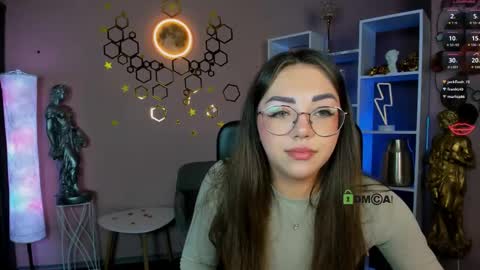 kiki_swan online show from April 2026 01:41:02 PM