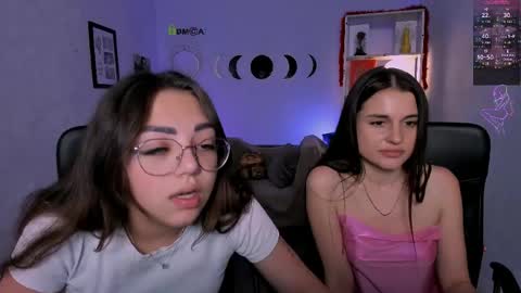 Snapshot of kiki_swan chatting on May 2026 10:48:01 PM kiki_swan online show from May 2026 10:48:01 PM