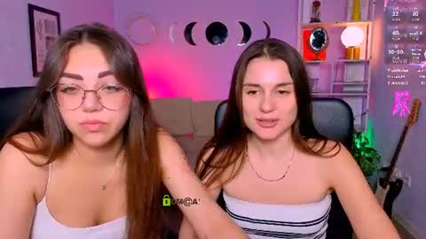Snapshot of kiki_swan chatting on June 2026 07:12:02 PM kiki_swan online show from June 2026 07:12:02 PM