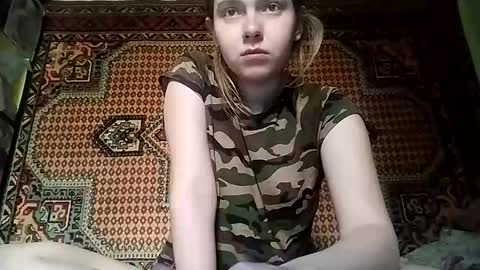 kikibang_ online show from October 2025 08:28:01 AM