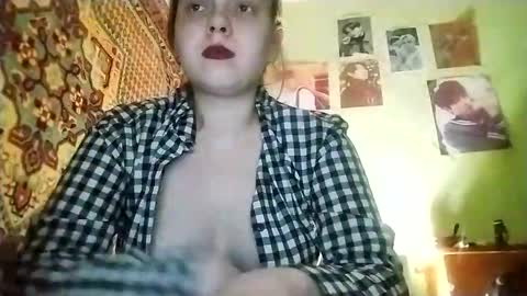 kikibang_ online show from February 2026 10:00:01 PM