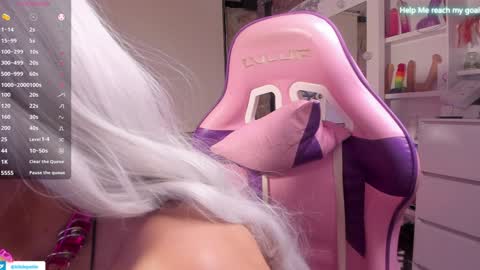 Snapshot of kikilepetite chatting on January 2025 12:28:01 AM kiki online show from January 2025 12:28:01 AM