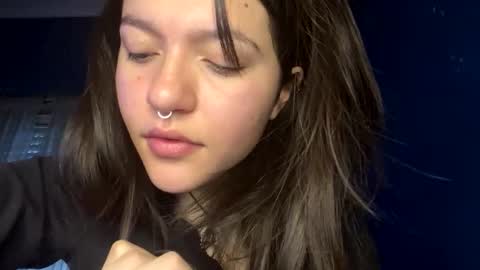 kikilove15 online show from June 2026 03:14:02 PM