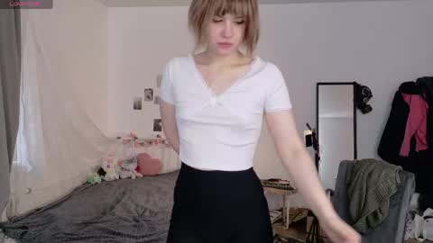 Kiki online show from May 2026 01:35:02 AM