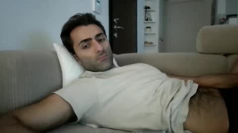 kikkus01 online show from October 2025 02:13:01 PM