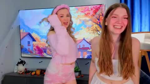 Snapshot of kileymith chatting on November 2025 06:13:01 AM ZofiaLiya online show from November 2025 06:13:01 AM