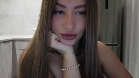 Snapshot of killer__girls chatting on April 2026 08:47:01 PM EvaAnna online show from April 2026 08:47:01 PM