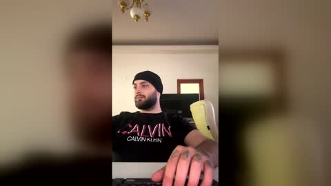 killerbeexxx online show from May 2026 10:09:02 AM