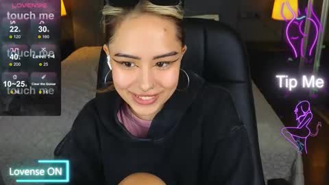 Kim online show from October 2025 09:30:02 AM