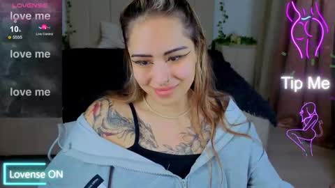 Kim online show from October 2025 06:04:01 AM