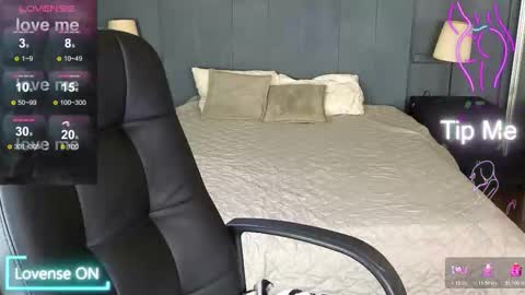 Kim online show from November 2025 04:56:02 AM