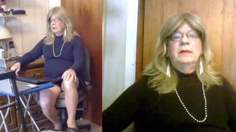 kim crossdresser     no nude room and clean chat only. online show from December 2024 03:55:01 PM