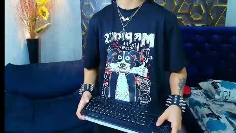 KIM online show from April 2026 08:42:02 PM