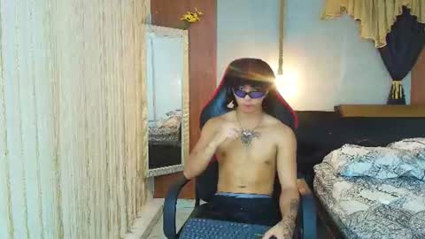 Snapshot of kim_curly_ chatting on June 2026 04:35:02 AM KIM online show from June 2026 04:35:02 AM