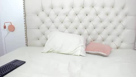 kim_eli online show from December 2024 07:21:01 PM