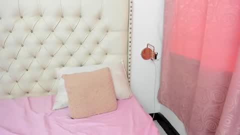 kim_eli online show from February 2025 08:18:01 PM