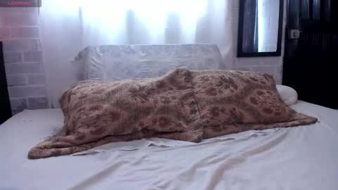 Kim  Yuk online show from November 2025 05:13:02 PM