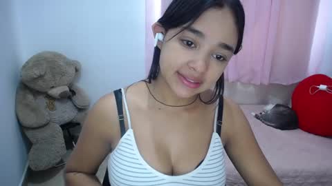 Kim online show from March 2025 04:18:01 PM