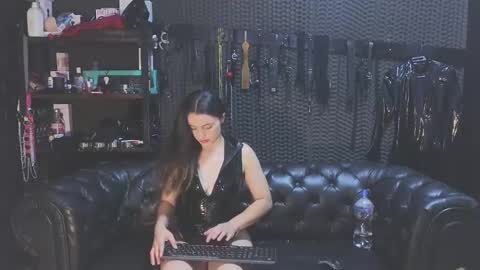 Snapshot of kimberly_swan_ chatting on March 2025 08:21:02 PM KIMBERLY SWAN online show from March 2025 08:21:02 PM