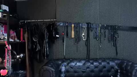 Snapshot of kimberly_swan_ chatting on October 2025 11:24:01 PM KIMBERLY SWAN online show from October 2025 11:24:01 PM