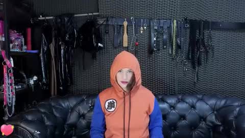 Snapshot of kimberly_swan_ chatting on October 2025 02:12:02 AM KIMBERLY SWAN online show from October 2025 02:12:02 AM