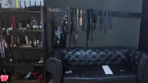 Snapshot of kimberly_swan_ chatting on November 2025 03:34:01 PM KIMBERLY SWAN online show from November 2025 03:34:01 PM