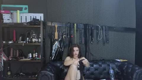 Snapshot of kimberly_swan_ chatting on November 2025 06:23:02 PM KIMBERLY SWAN online show from November 2025 06:23:02 PM