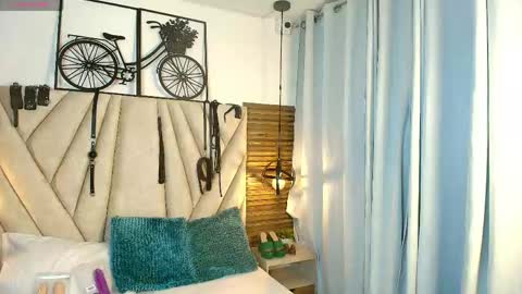 Snapshot of kimberlyfox_t chatting on May 2026 12:43:01 PM kimberlyfox_t online show from May 2026 12:43:01 PM