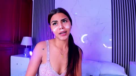 Snapshot of kimberlyloren chatting on October 2025 09:24:01 PM Kimberly Loren online show from October 2025 09:24:01 PM