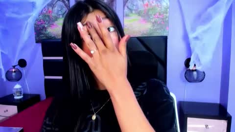 Kimberly Villalobos online show from November 2025 12:07:02 PM