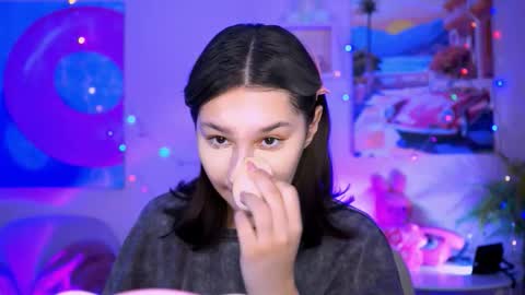 kimclarks online show from November 2025 12:26:01 PM