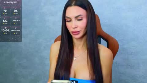 KIm online show from October 2025 04:01:01 AM