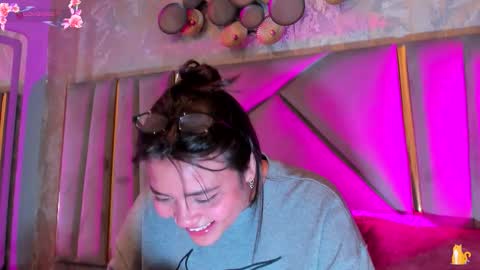  KIM  online show from February 2026 02:49:02 AM